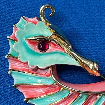 ENAMELED SEA HORSE PIN