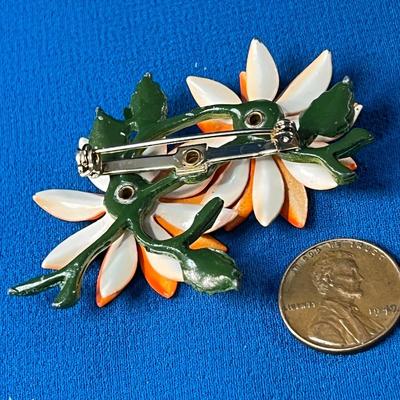 EXCELLENT FLOWER PIN BRIGHT ORANGE, YELLOW ENAMELS 