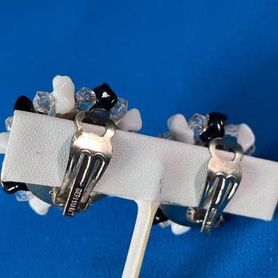 QUALITY â€œGERMANYâ€ CLUSTER STYLE CLIP-ON VINTAGE EARRINGS