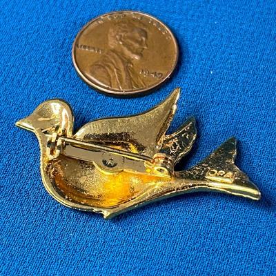 DOVE PIN SIGNED â€œOPAâ€ SHINY GOLD TONE