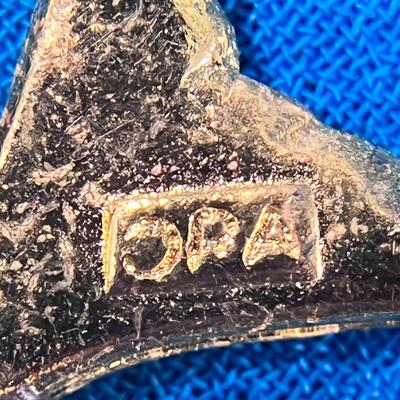 DOVE PIN SIGNED â€œOPAâ€ SHINY GOLD TONE