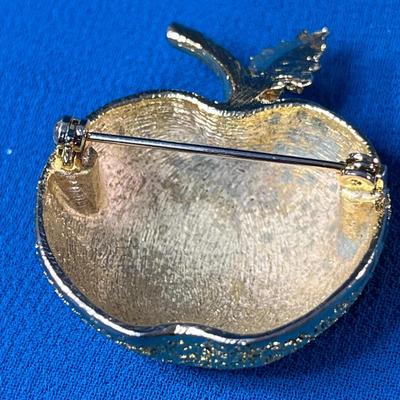 AWESOME GOLD TONE APPLE PIN TEXTURED BODY VERY DIMENSIONAL