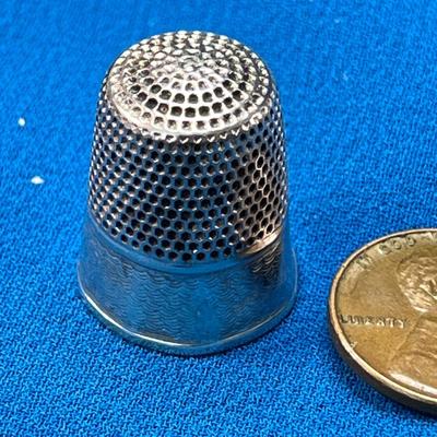 VINTAGE STERLING THIMBLE