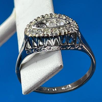 VINTAGE 18K G.E. PAVE RHINESTONE RING
