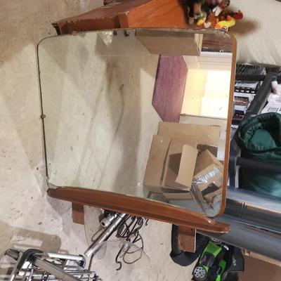 2 Mirrors