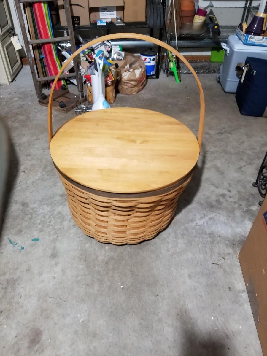 Extra Large Longaberger Basket with Lid