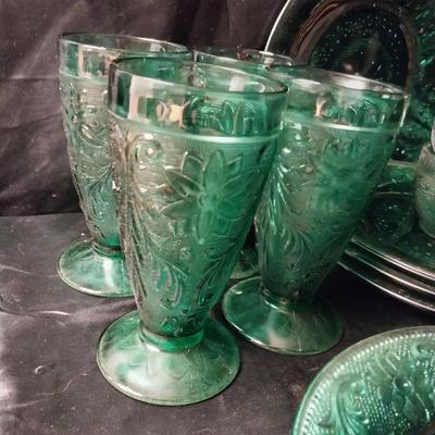 FOUR PLACE SETTING GREEN GLASS