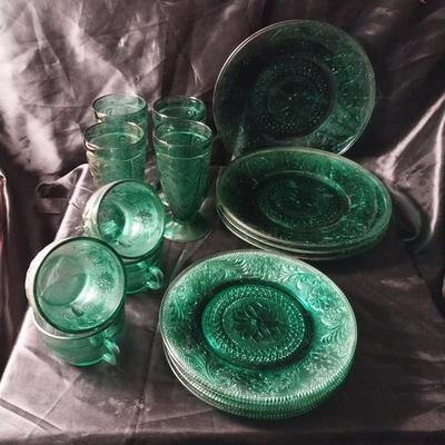FOUR PLACE SETTING GREEN GLASS