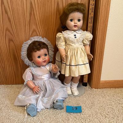 Lot of 2 dolls