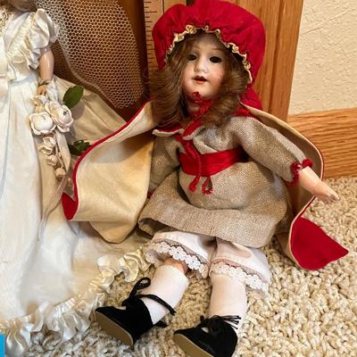 Lot of 4 Dolls