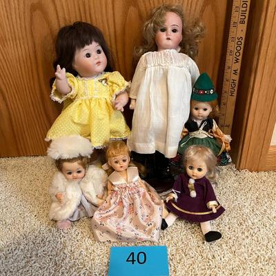 Lot of 6 Dolls