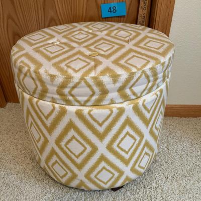 Rolling ottoman storage container