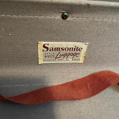 Vintage Hard side Suit case
