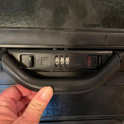 Very nice Hard case suit case