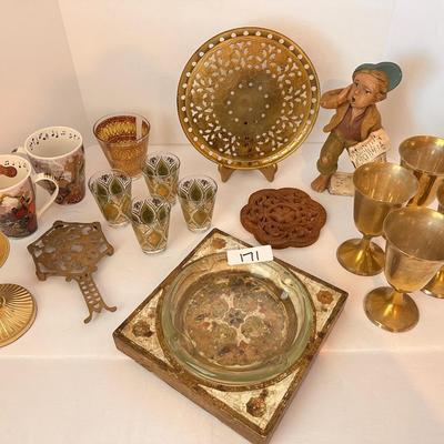 VINTAGE BRASS, GLASSWARE, FLORENTINE ASH TRAY LOT