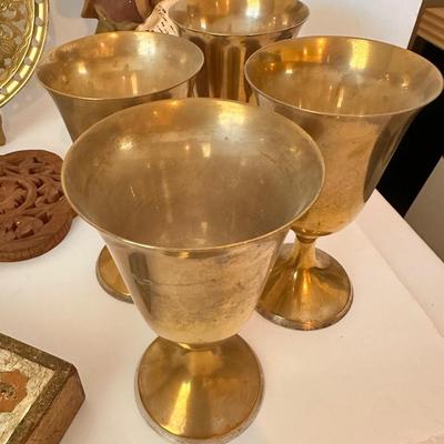 VINTAGE BRASS, GLASSWARE, FLORENTINE ASH TRAY LOT