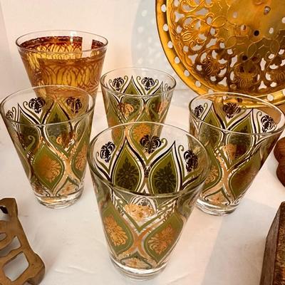 VINTAGE BRASS, GLASSWARE, FLORENTINE ASH TRAY LOT