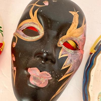 COLLECTIBLE MASK LOT