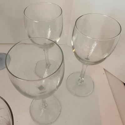 CLEAR GLASS STEMWARE LOT 