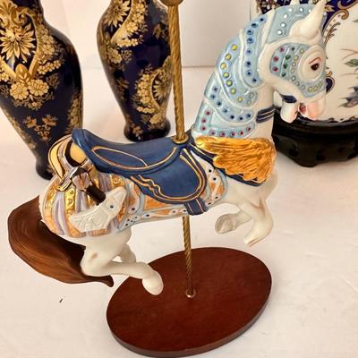 COLLECTABLE ORIENTAL JAR LOT 