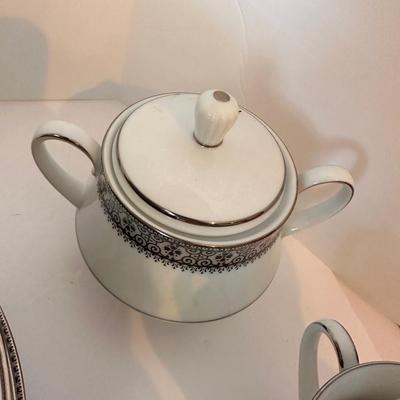 NORITAKE SEGOVIA CHINA SET 