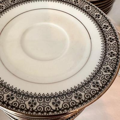 NORITAKE SEGOVIA CHINA SET 