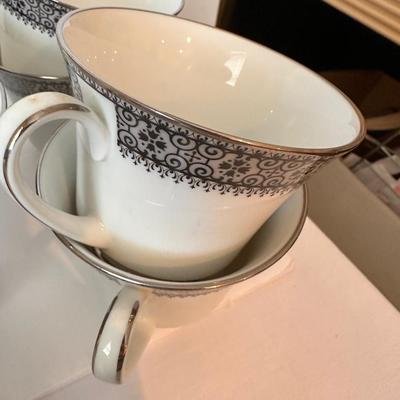 NORITAKE SEGOVIA CHINA SET 