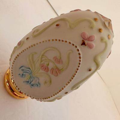 3 PC COLLECTIBLE EGG LOT