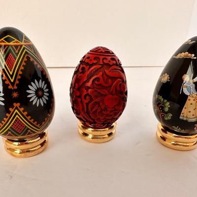 3 PC COLLECTIBLE EGG LOT