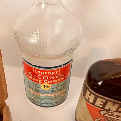 VINTAGE NUTCRACKER, COLLECTIBLE BOTTLE, KITCHEN GADGET LOT