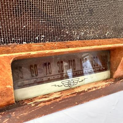 VINTAGE LADDER, RADIO, AND HULL LOT 