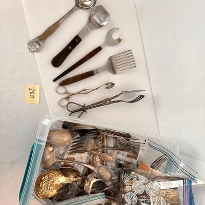 VINTAGE SILVER PLATE FLATWARE, SERVING LOT 