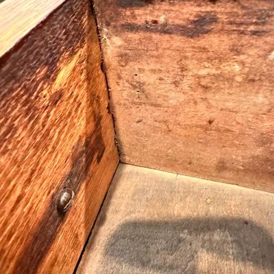 ANTIQUE OAK WASH STAND 