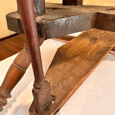 ANTIQUE SPINNING WHEEL 