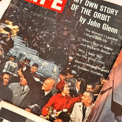 VINTAGE LIFE MAGAZINE, LOOK MAGAZINE, 1964 LOT