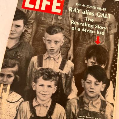 VINTAGE LIFE MAGAZINE LOT 1968 