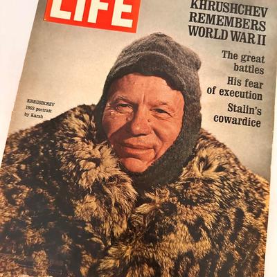 VINTAGE LIFE MAGAZINE LOT 1970