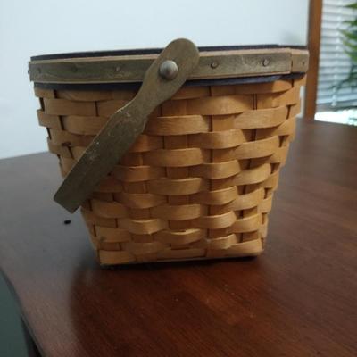 Longaberger 'BEE 2005" Basket