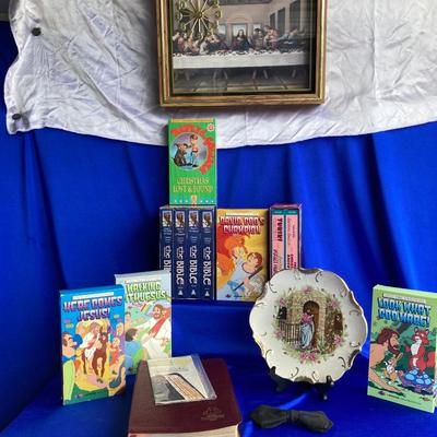 THE LAST SUPPER CLOCK, A NEAT BIBLE AND SOME OTHER LIKE ITEMS