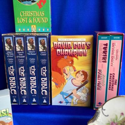 THE LAST SUPPER CLOCK, A NEAT BIBLE AND SOME OTHER LIKE ITEMS