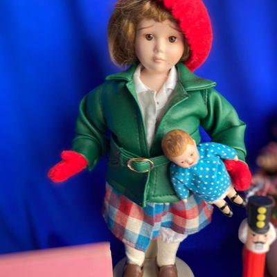 NORMAN ROCKWELL PORCELAIN DOLL, CUTE LITTLE FLOWER POT BABY, VINTAGE BOOKS AND MORE! ðŸ’¥