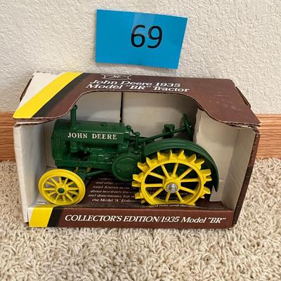 John Deere BR Tractor