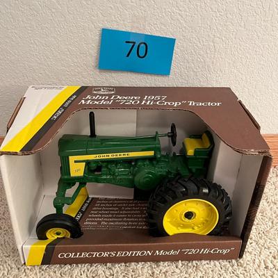 John Deere 720 Hi-crop Tractor