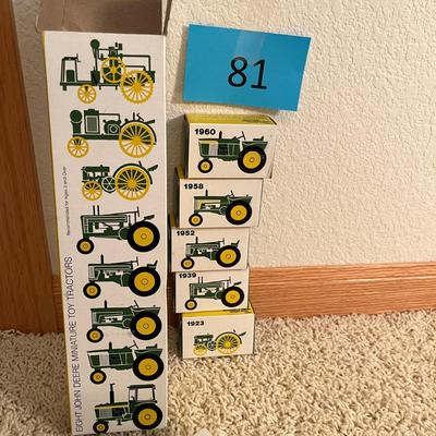 John Deere Mini Tractor lot