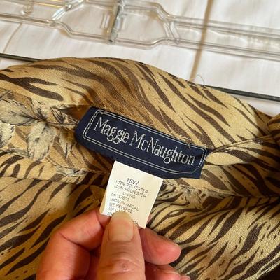 Lot of womens clothing.