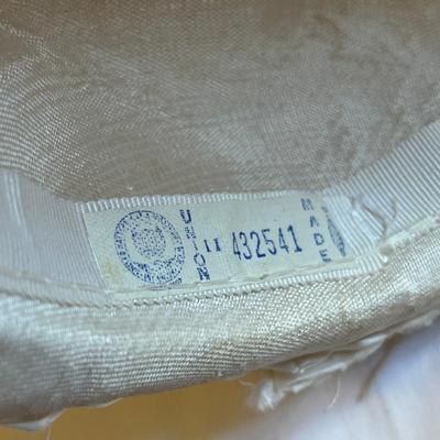Lot of Vintage ladies hats