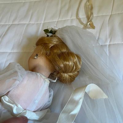 Lot of vintage dolls