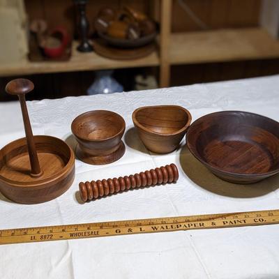 Variety Lot of Quality Wood Bowls, etc