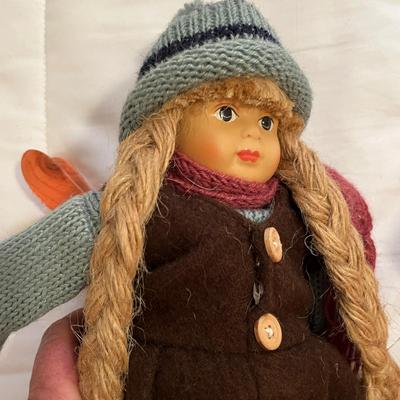 Lot of 2 dolls