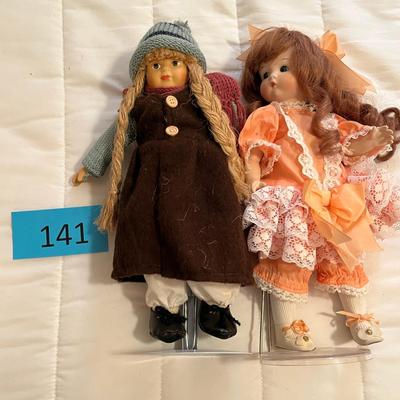 Lot of 2 dolls